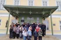 Обучающиеся посетили музей‑гимназию им. А.П. Чехова, чтобы окунуться в атмосферу творчества великого писателя.