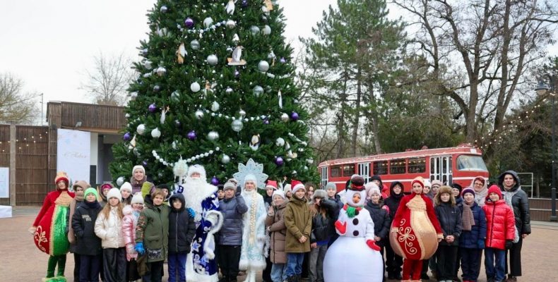 Открытие главное ёлки города. Старт новогодним торжествам