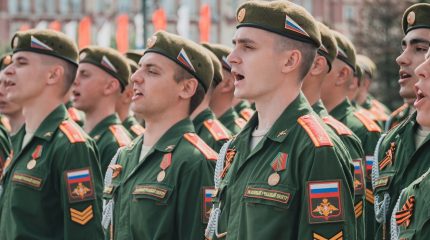 Сегодня, 23 февраля, мы отмечаем праздник — День защитника Отечества.