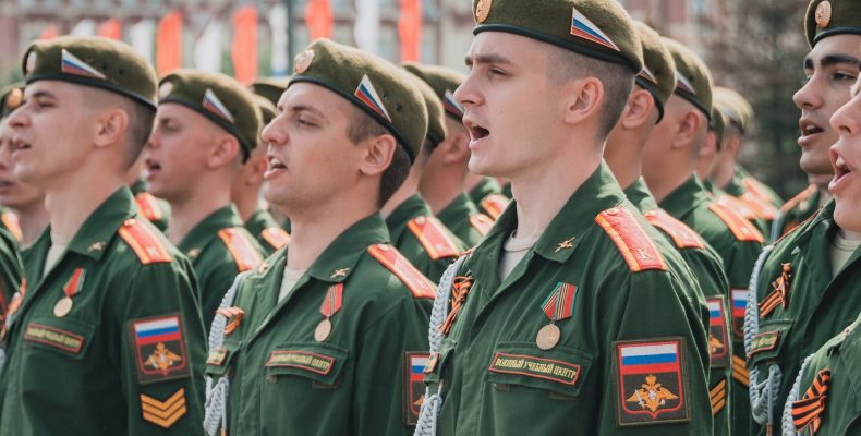 Сегодня, 23 февраля, мы отмечаем праздник — День защитника Отечества.